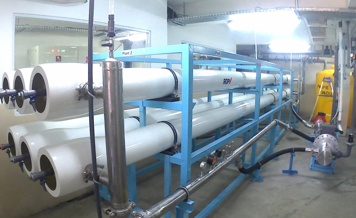 Sistem Filter Air Laut Sea Water Reverse Osmosis (SWRO)
